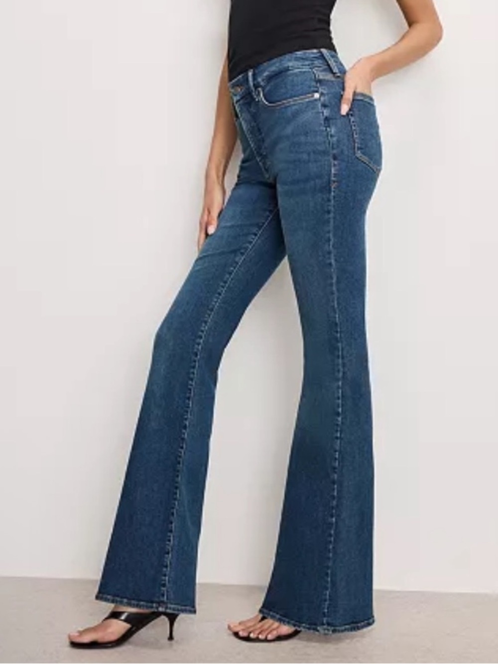 NWT! Good American Good Legs Flare Jeans Medium Wash High Rise Stretch 25392